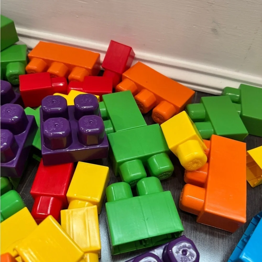 NWOT Kids Work Vibrant Building Blocks Set for Kids Toddler Boys Girls